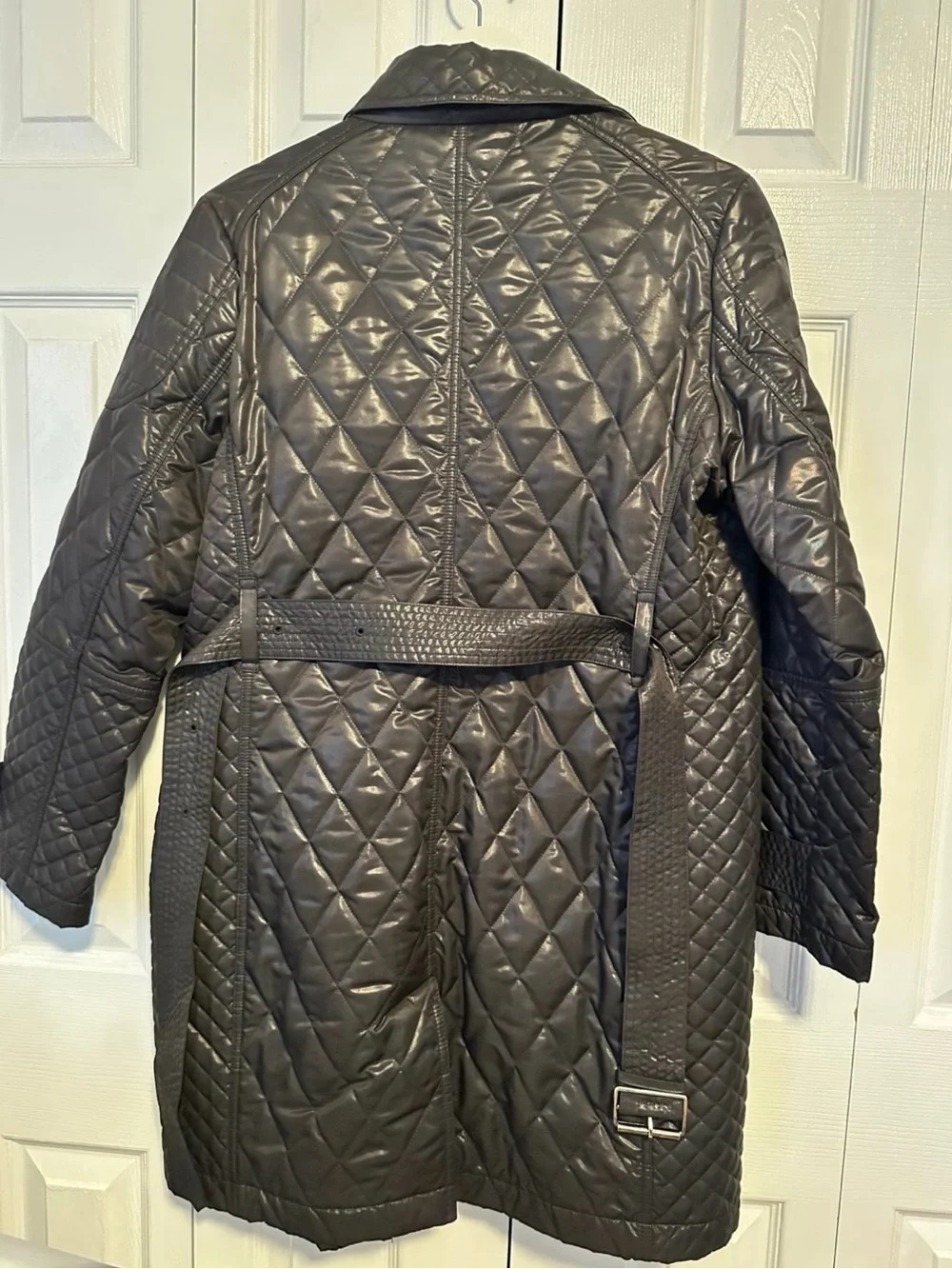Burberry Quilted Double-Breasted Trench Coat in Black - Picture 3 of 7